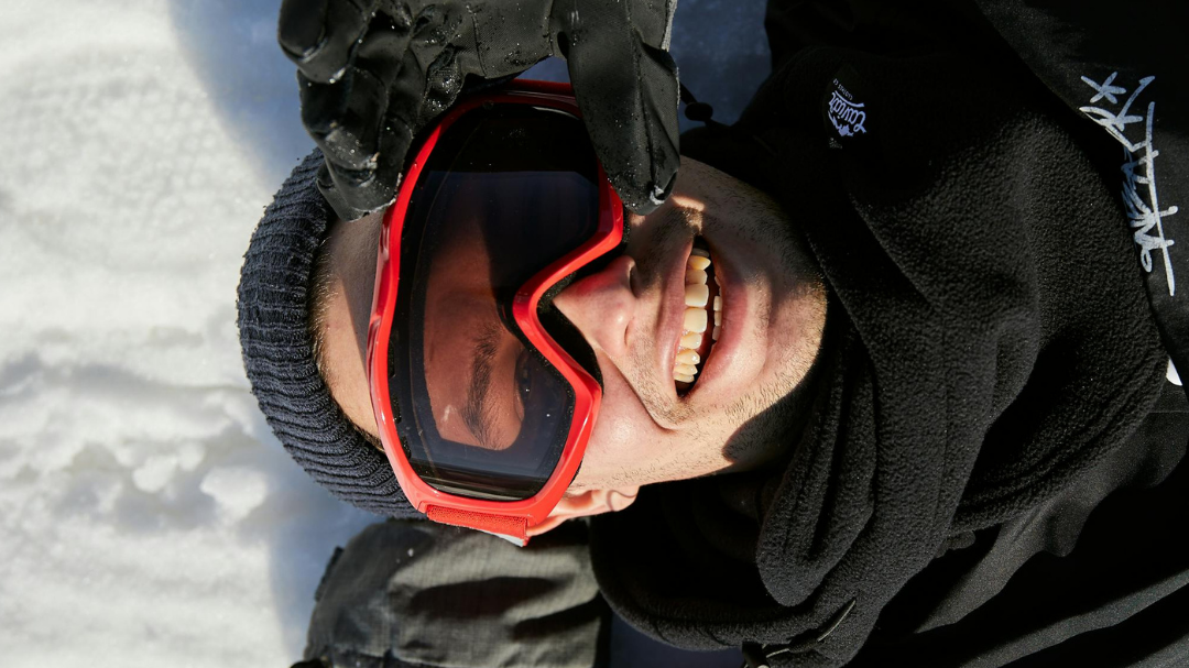 Cosa indossare sulle piste: la guida definitiva all’abbigliamento da sci